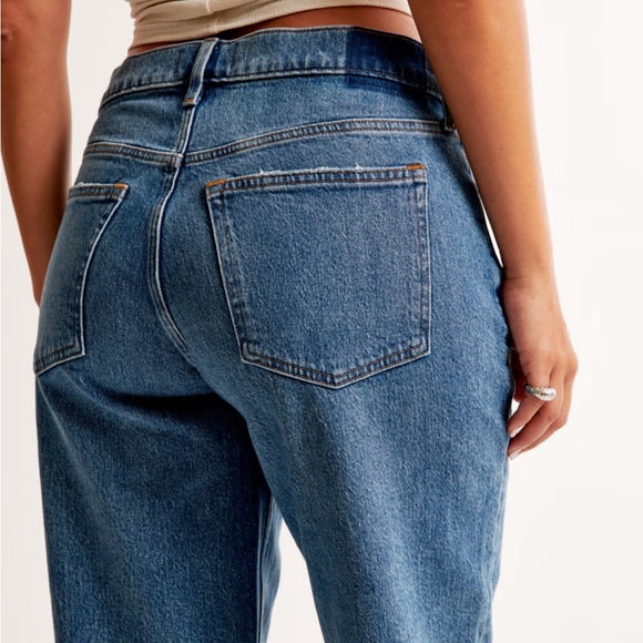 Abercrombie Curve Love Low Rise 90s Baggy Jean - Picture 6 of 10